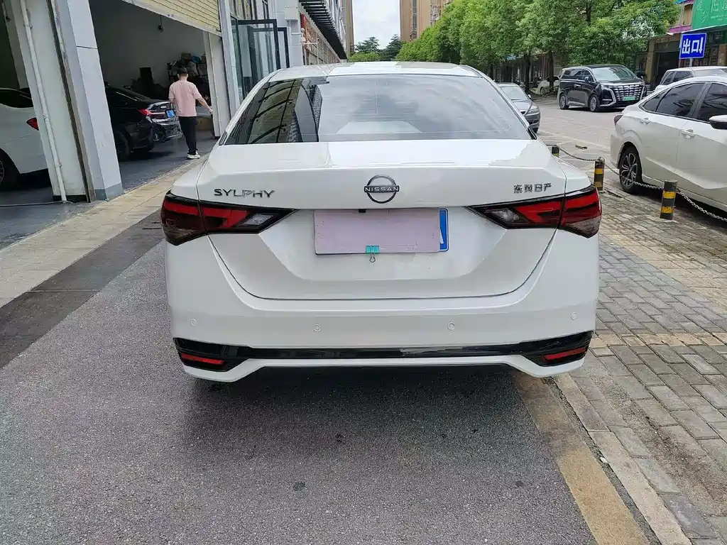 Nissan Sylphy — миниатюра 3