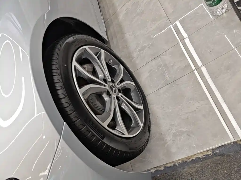 Mercedes-Benz E-Class — миниатюра 23