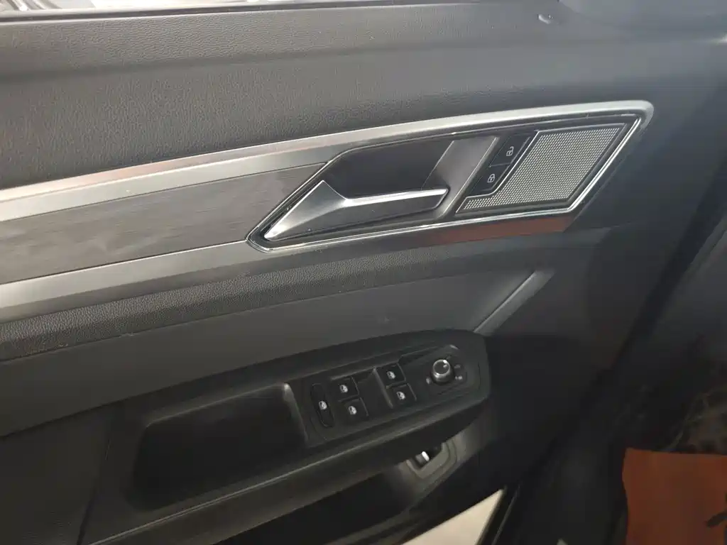 Volkswagen Teramont — миниатюра 8