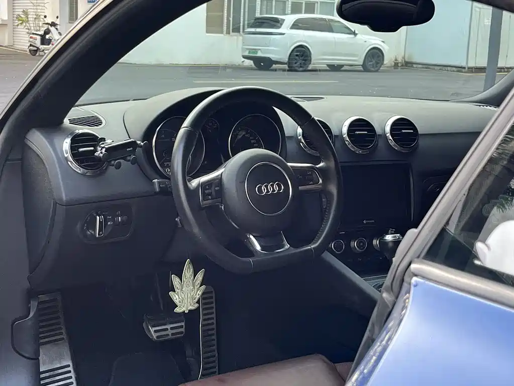 Audi TT — миниатюра 7