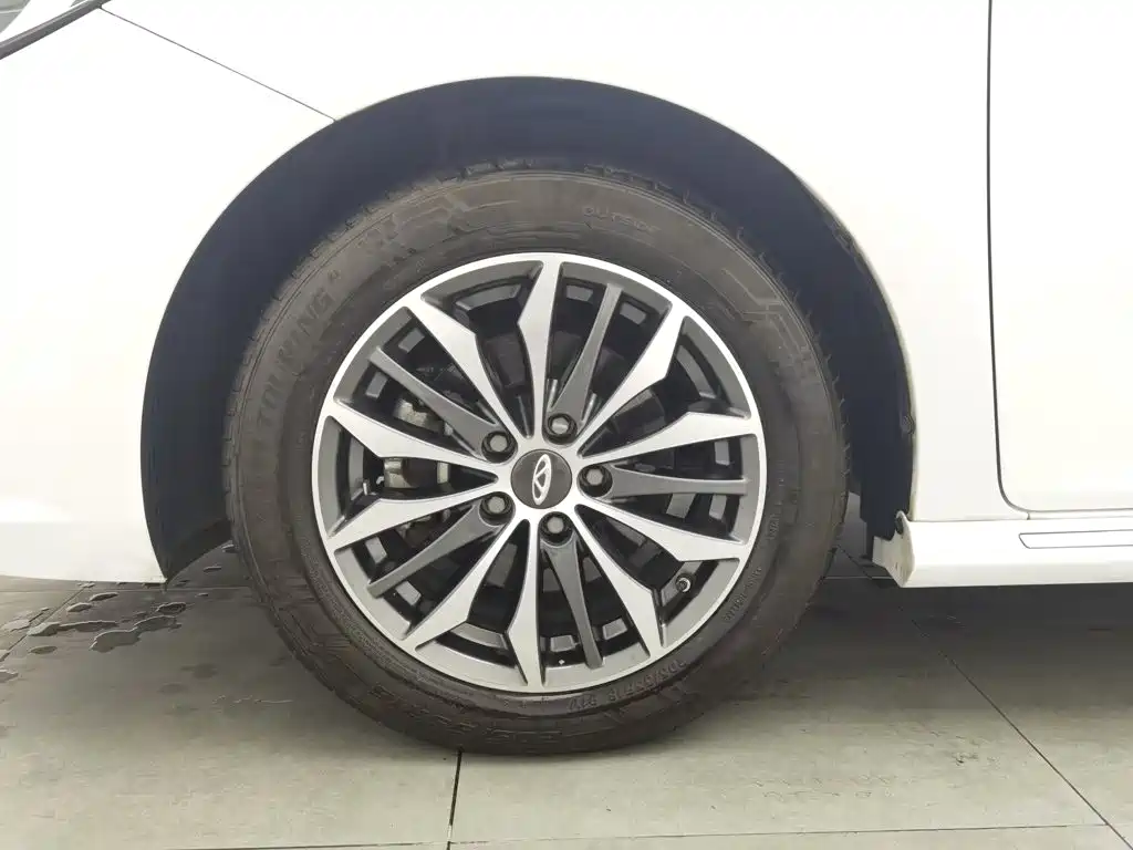 Chery Arrizo 5 PLUS — миниатюра 17