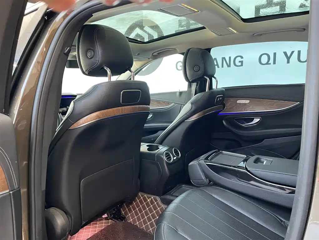 MERCEDES-BENZ E CLASS