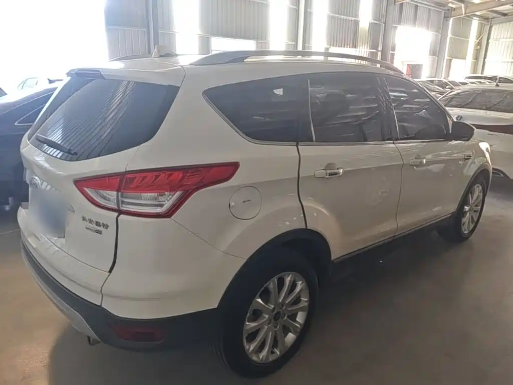 Ford Kuga — миниатюра 7