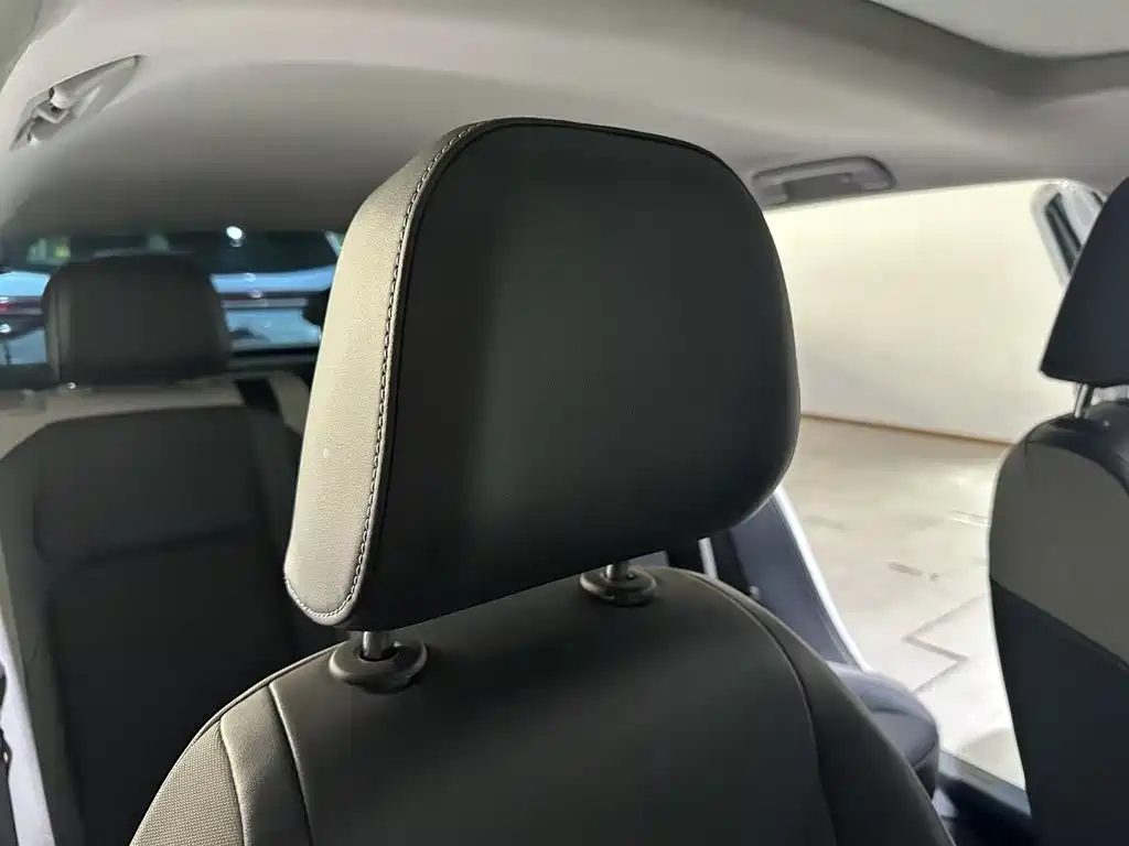Volkswagen Golf — миниатюра 14