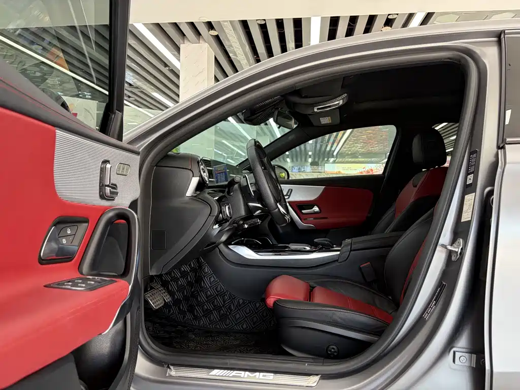 Mercedes-Benz A-Class AMG — миниатюра 2