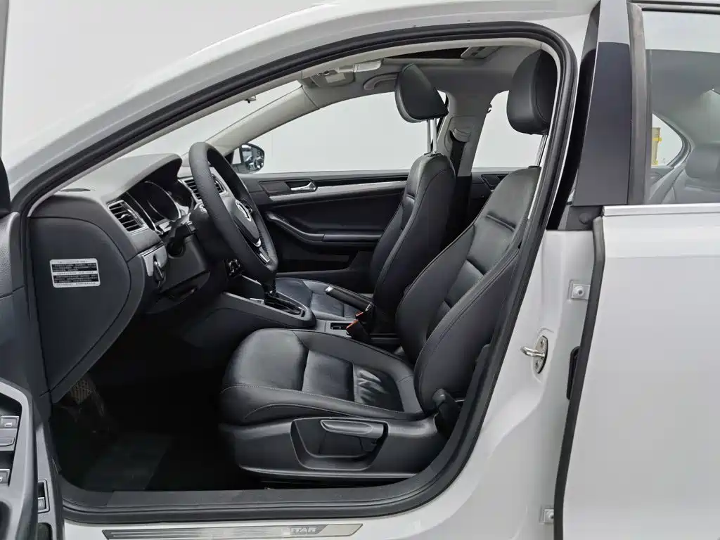 Volkswagen Sagitar — миниатюра 10