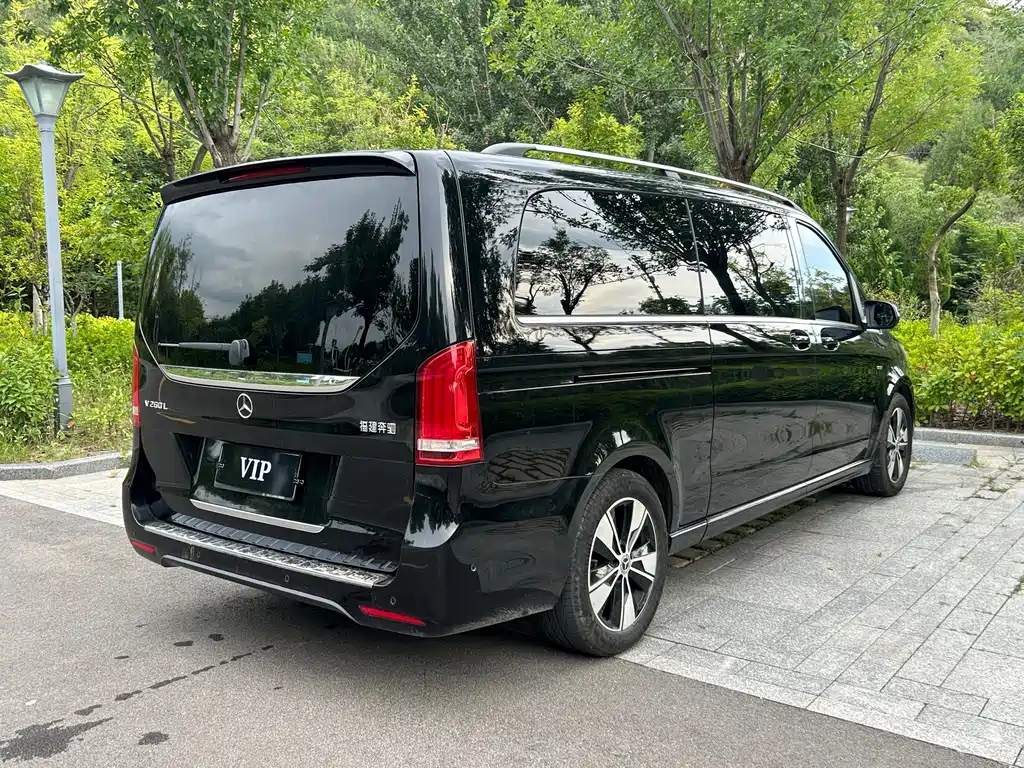Mercedes-Benz V-Class — миниатюра 15