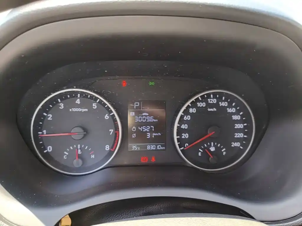 Hyundai Elantra — миниатюра 12