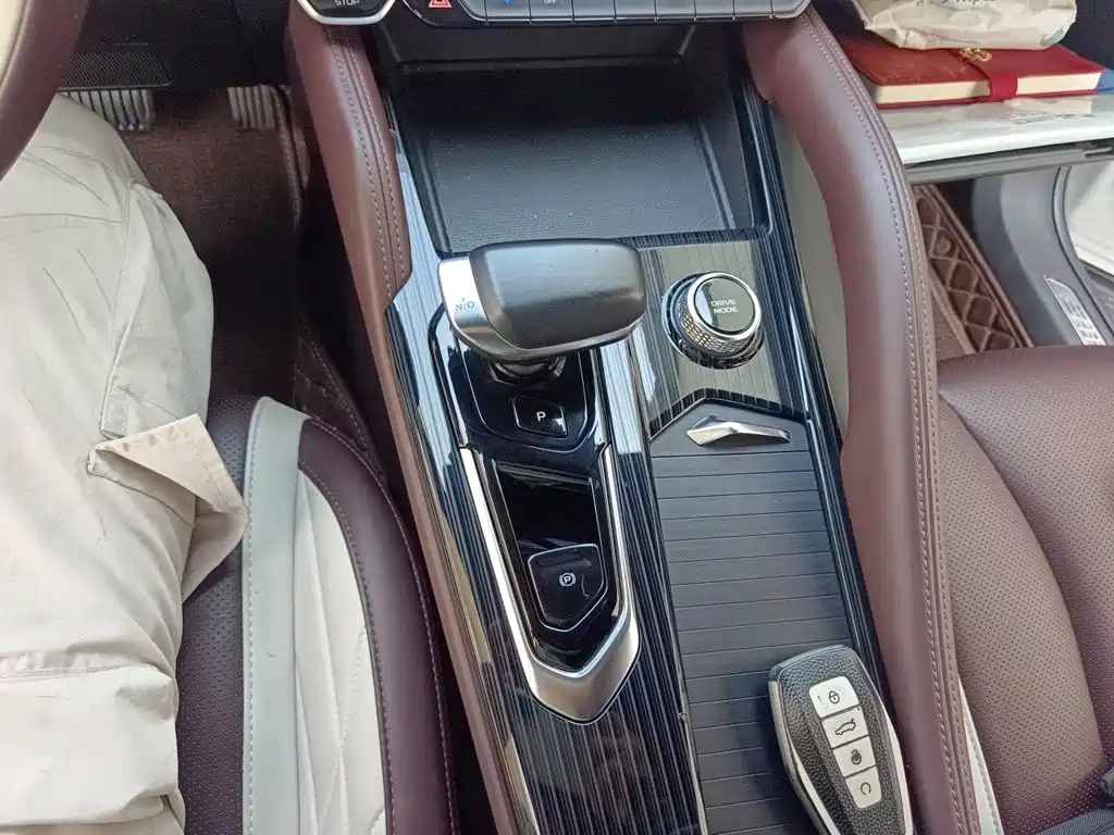 Geely Xingyue L — миниатюра 7
