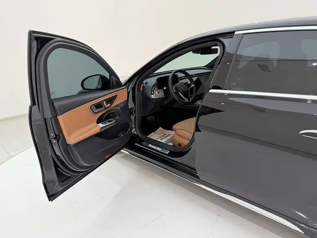 Mercedes-Benz E-Class — миниатюра 24