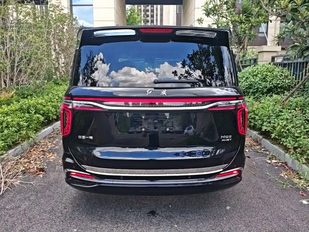 Hongqi Hongqi HQ9 PHEV — миниатюра 6