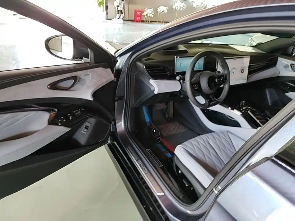 BYD Seal — миниатюра 16