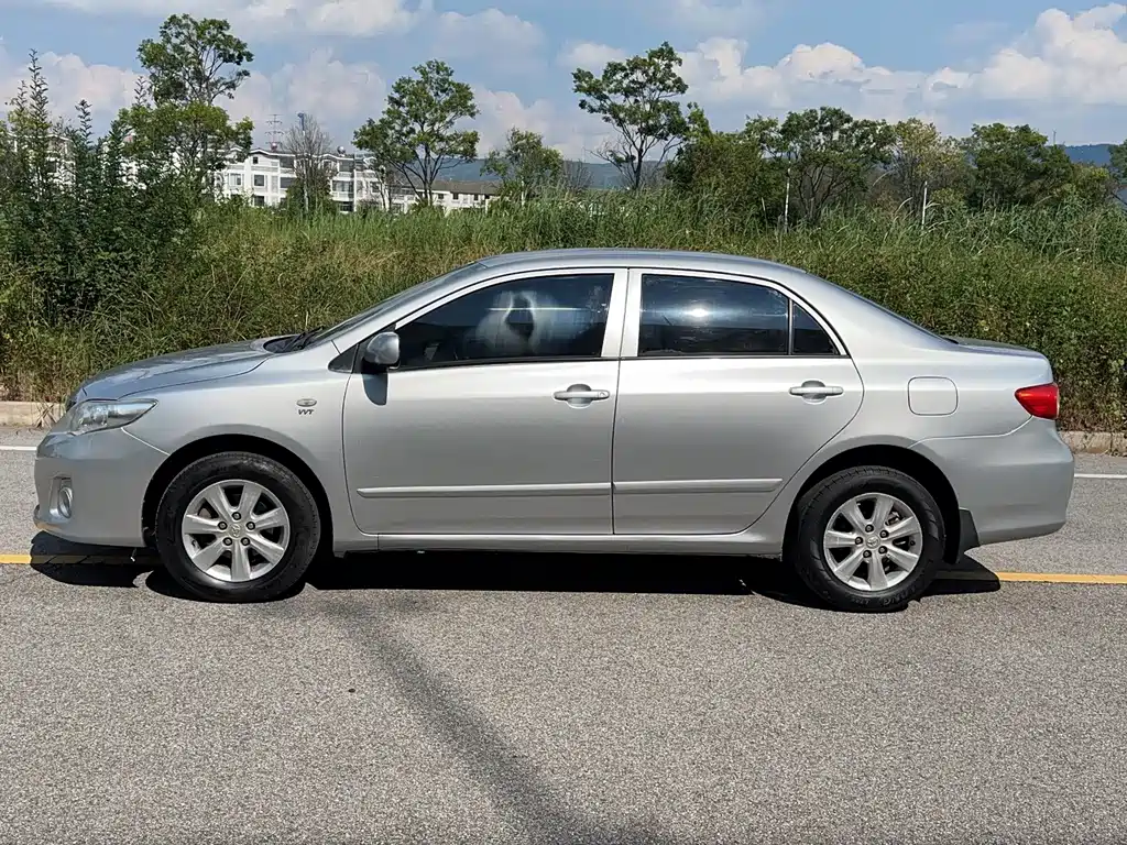 Toyota Corolla — миниатюра 4