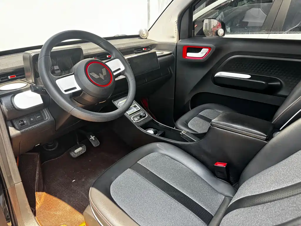 Wuling MINIEV — миниатюра 4