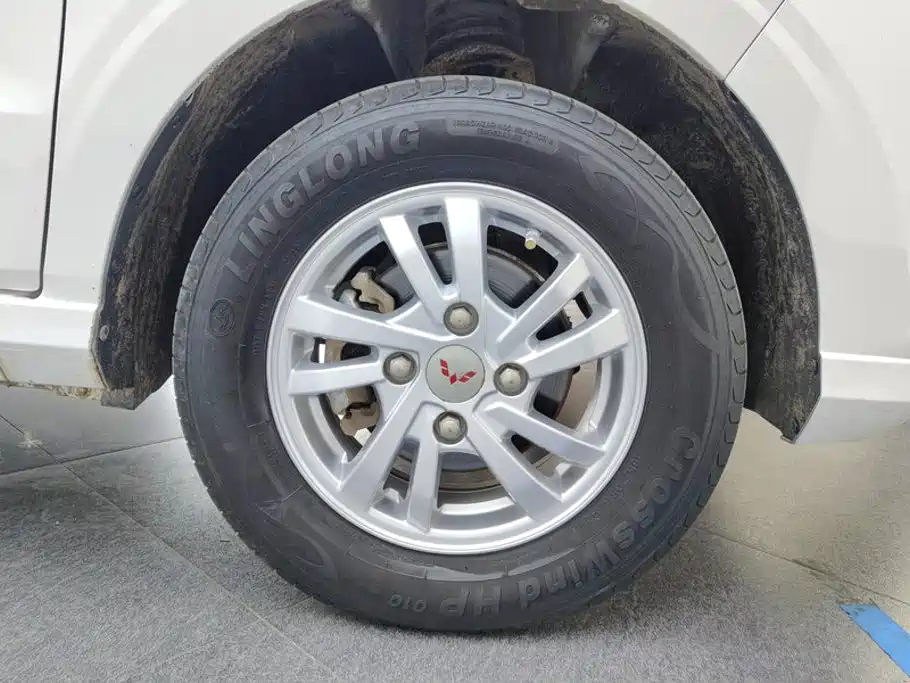 Wuling Hongguang — миниатюра 6