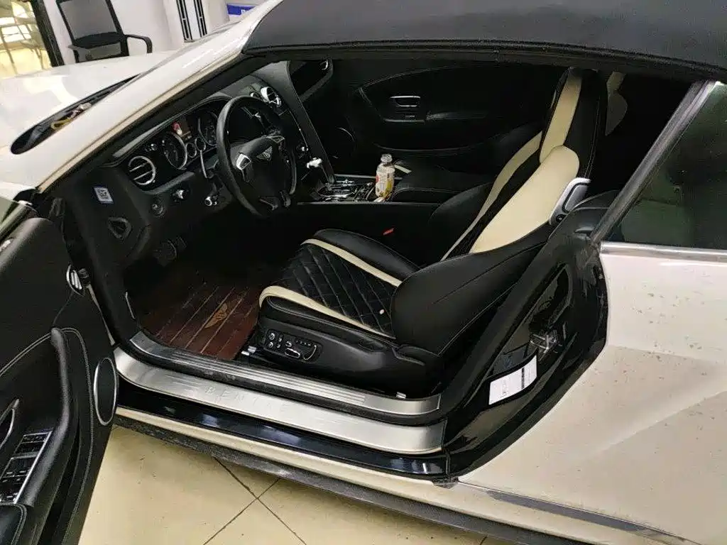 Bentley Continental — миниатюра 7