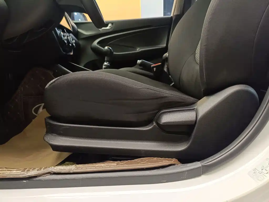 Hyundai Verna - фото 10