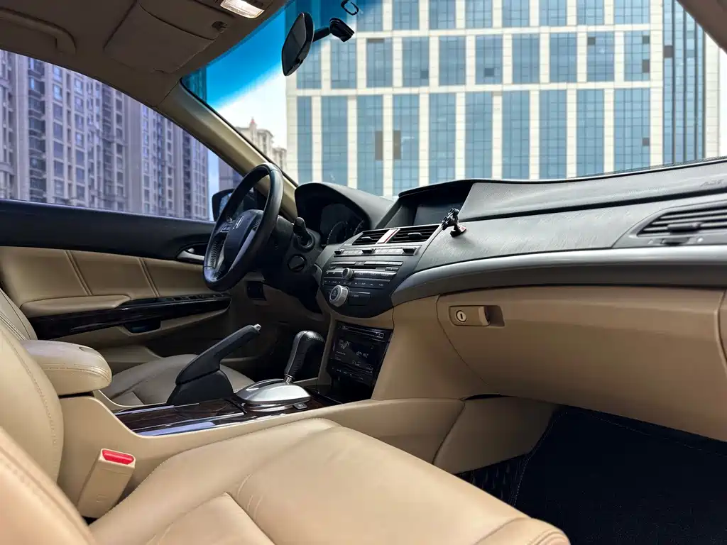 Honda Accord — миниатюра 11