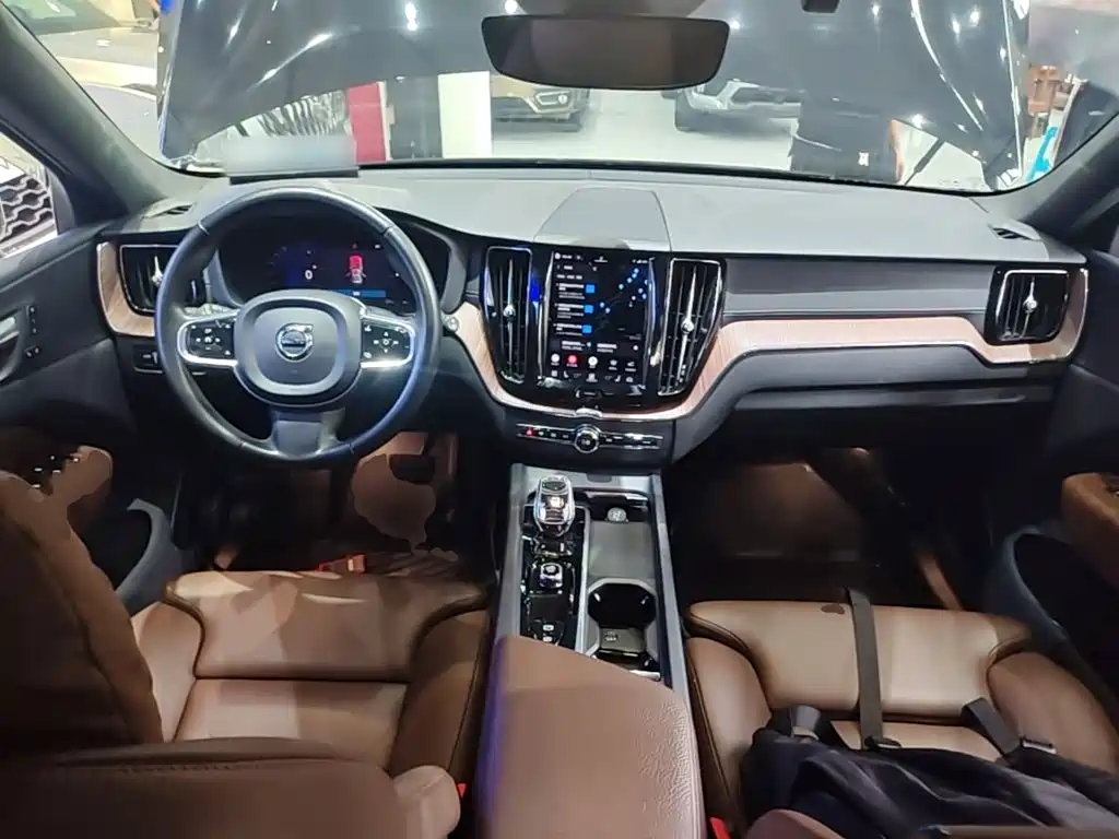 Volvo XC60 — миниатюра 10