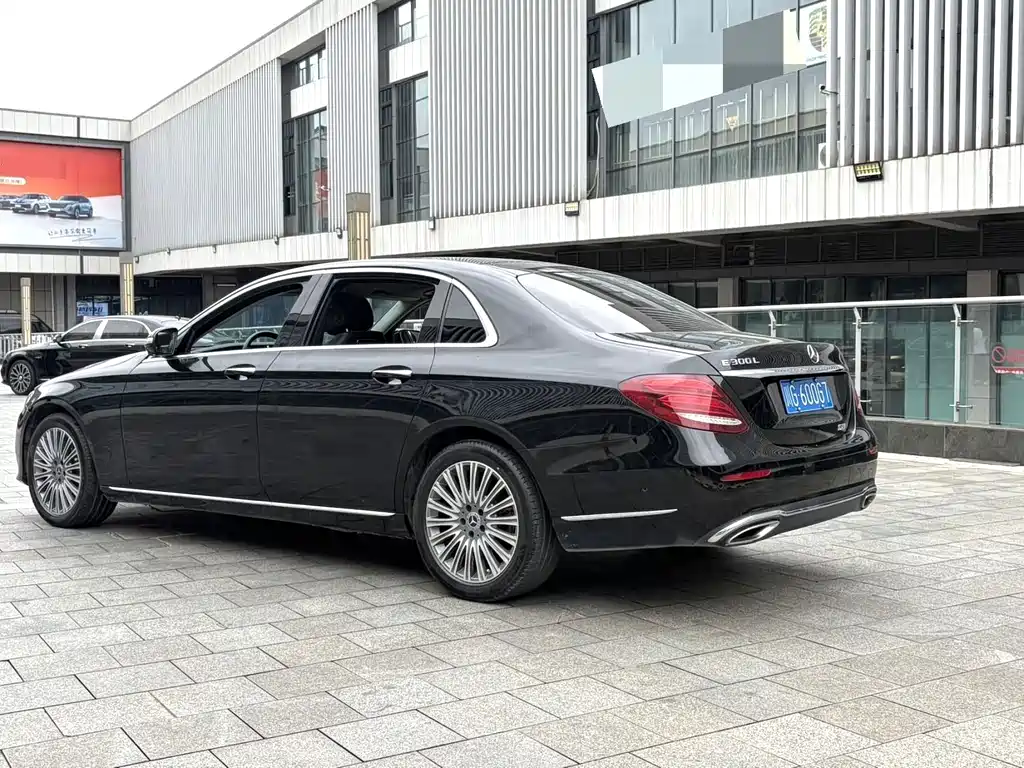 Mercedes-Benz E-Class E 2020 E 300 L Fashion