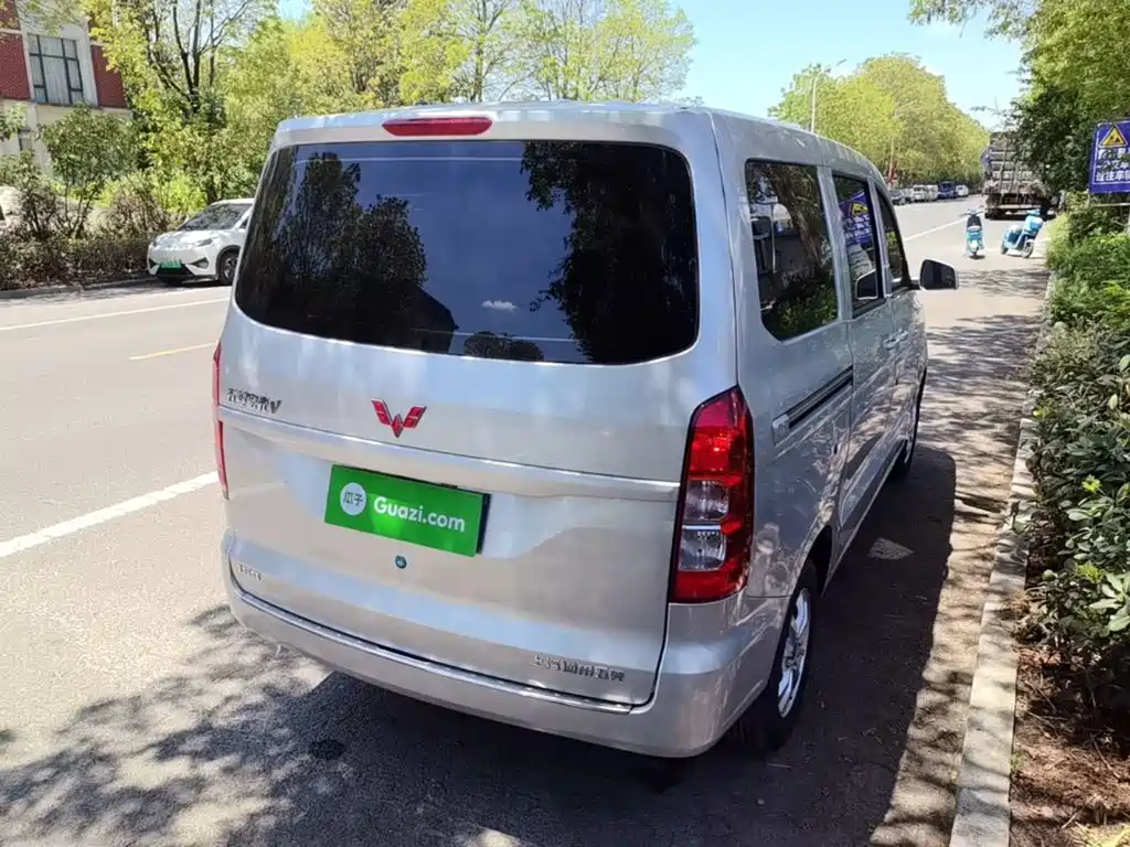 Wuling Hongguang V — миниатюра 7