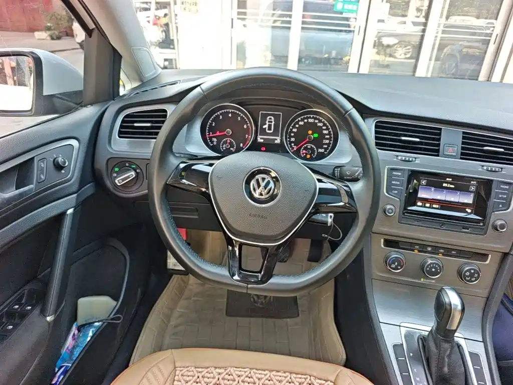 Volkswagen Golf — миниатюра 11