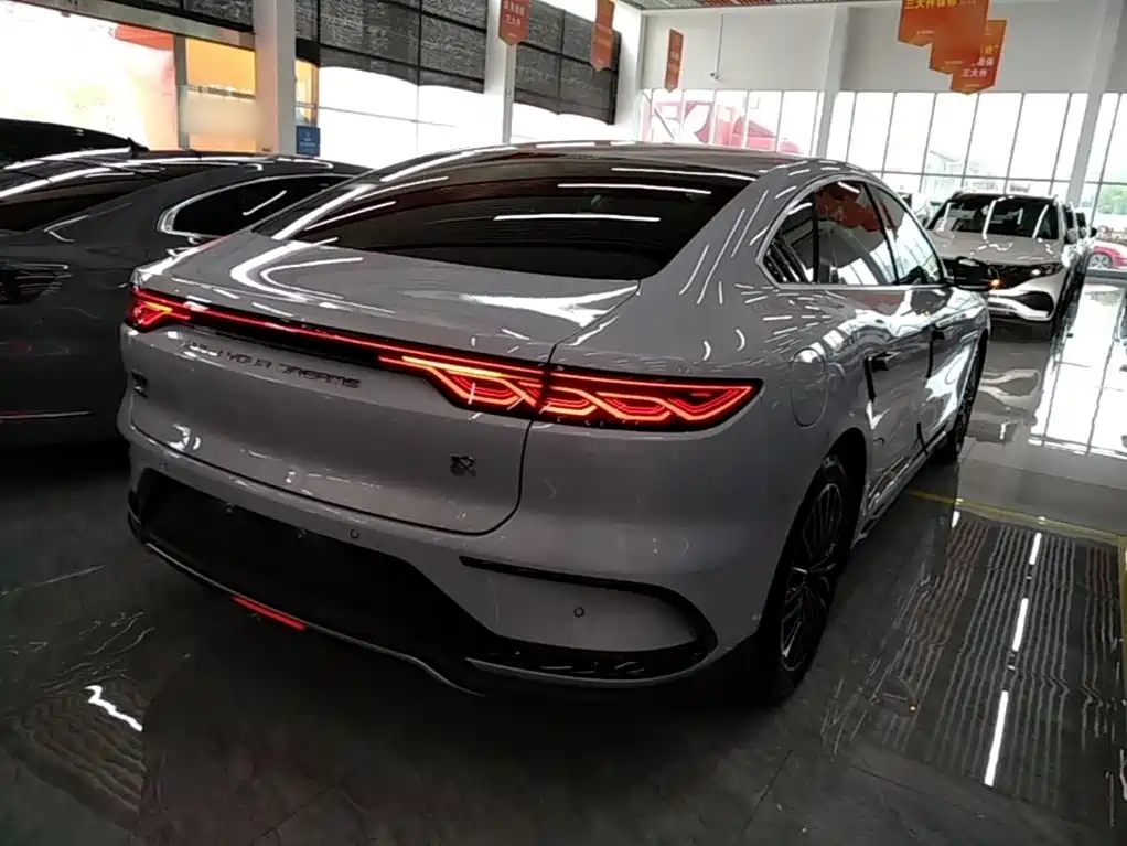 BYD Han — миниатюра 7