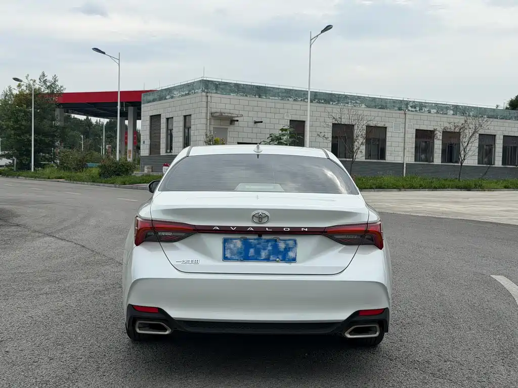 Toyota Avalon — миниатюра 9