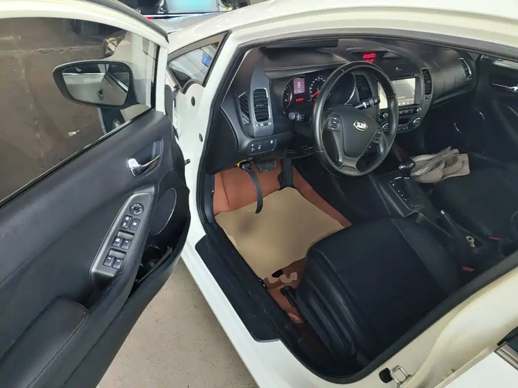 Kia K3 — миниатюра 16