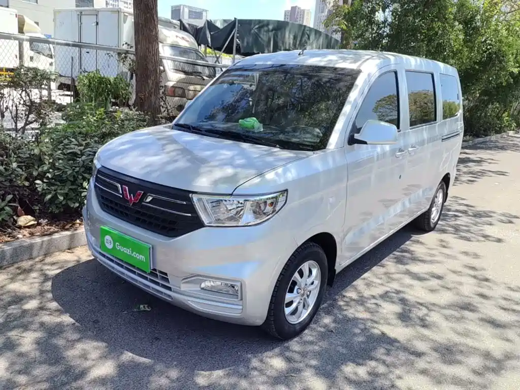 Wuling Hongguang V — миниатюра 2