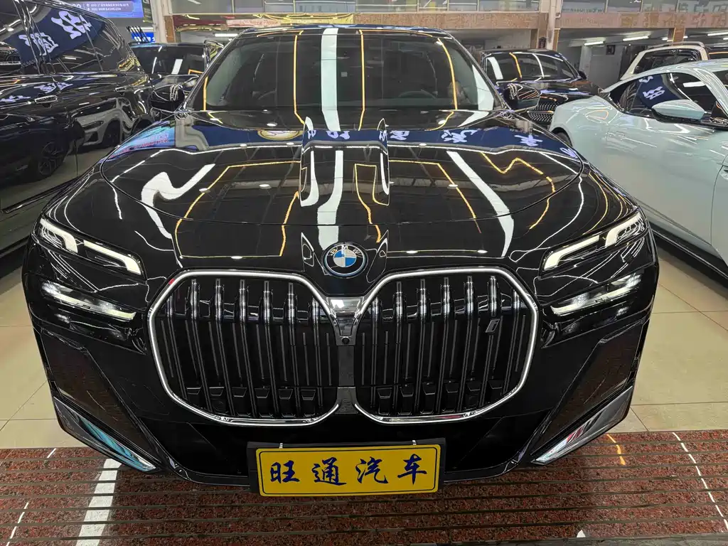 BMW i7 — миниатюра 2