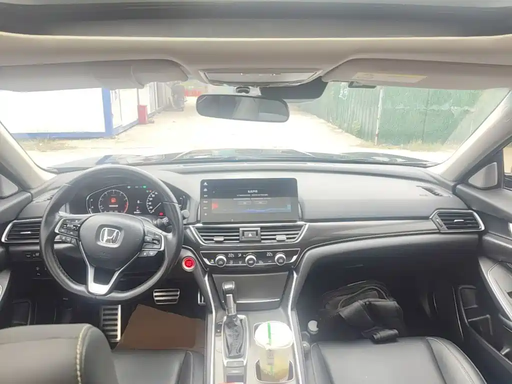 Honda Accord — миниатюра 10