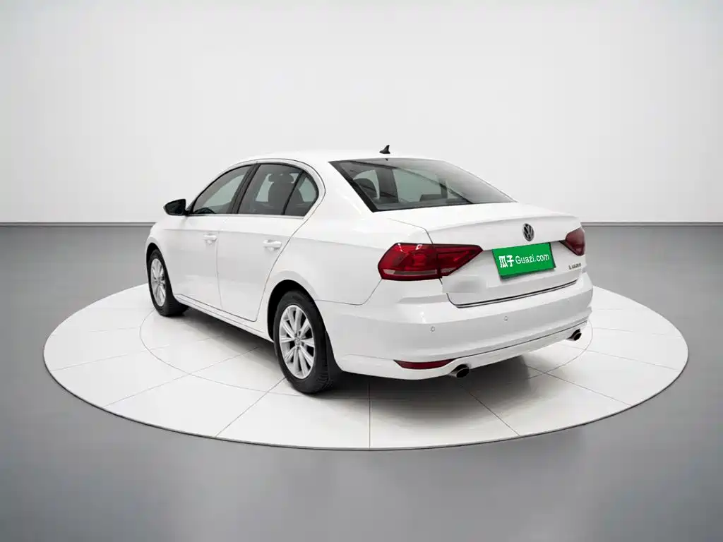 Volkswagen Lavida — миниатюра 4