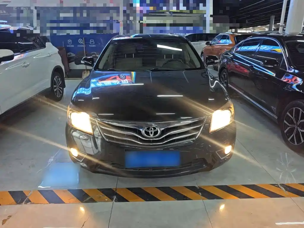 Toyota Camry — миниатюра 3
