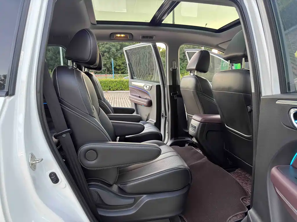 GAC Motor Trumpchi M6 — миниатюра 10