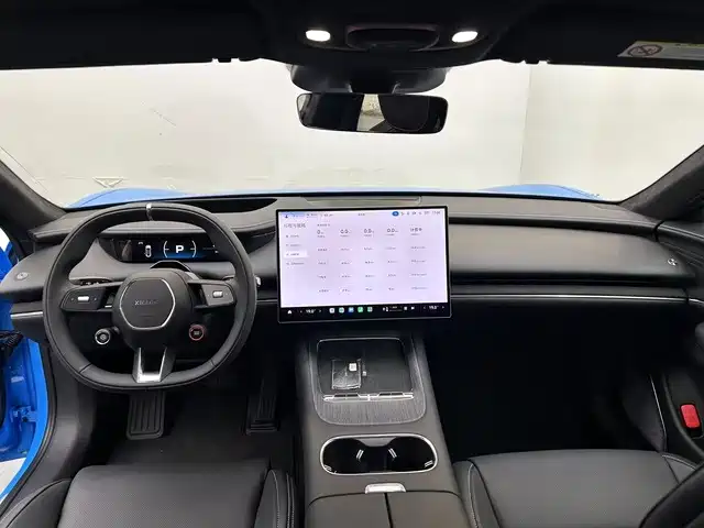 Xiaomi SU7 — миниатюра 2