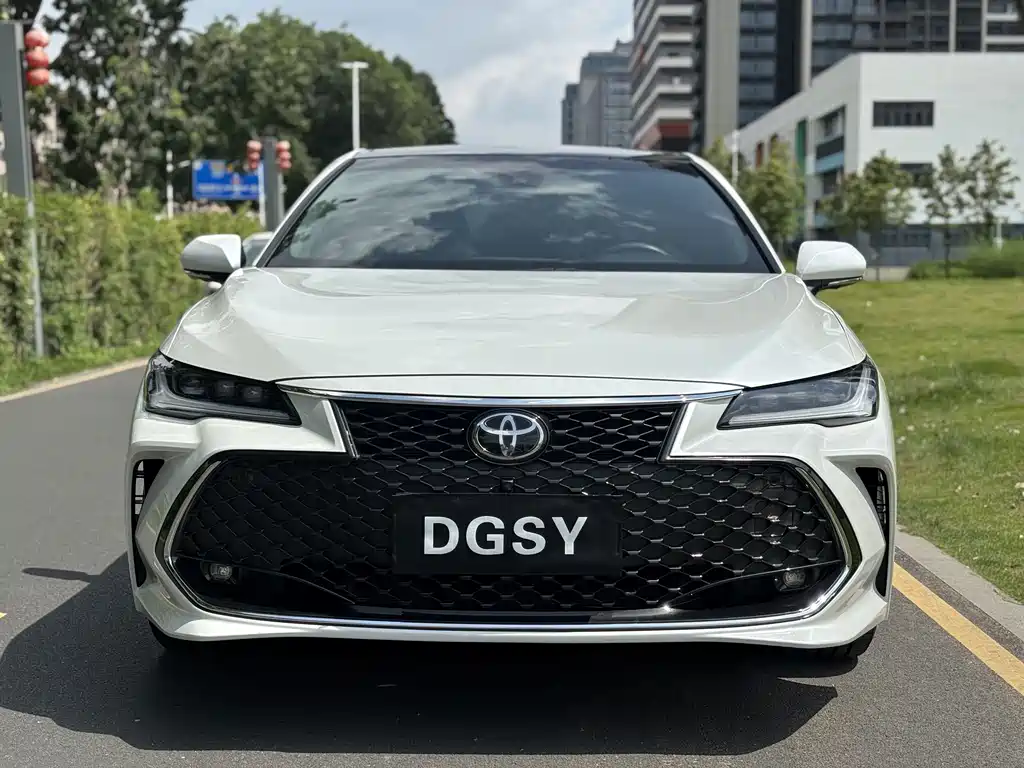Toyota Avalon — миниатюра 2