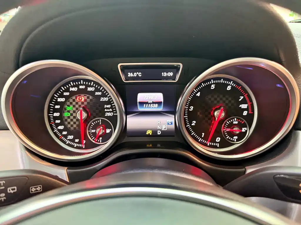 Mercedes-Benz GLE (Import) — миниатюра 17