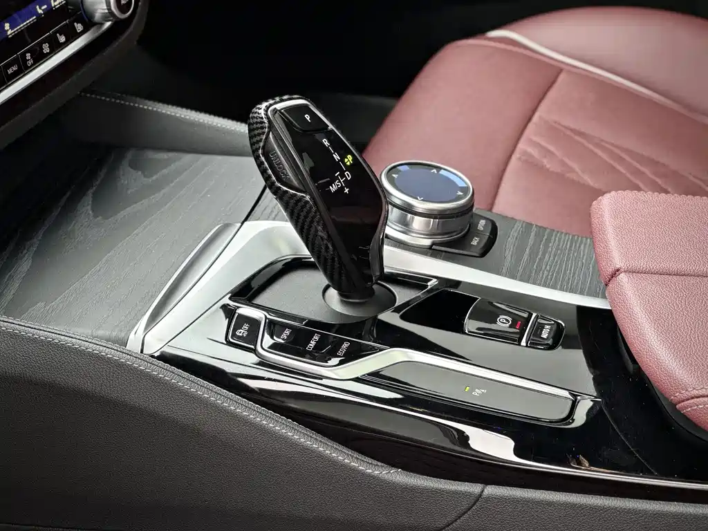 BMW 5 Series — миниатюра 6