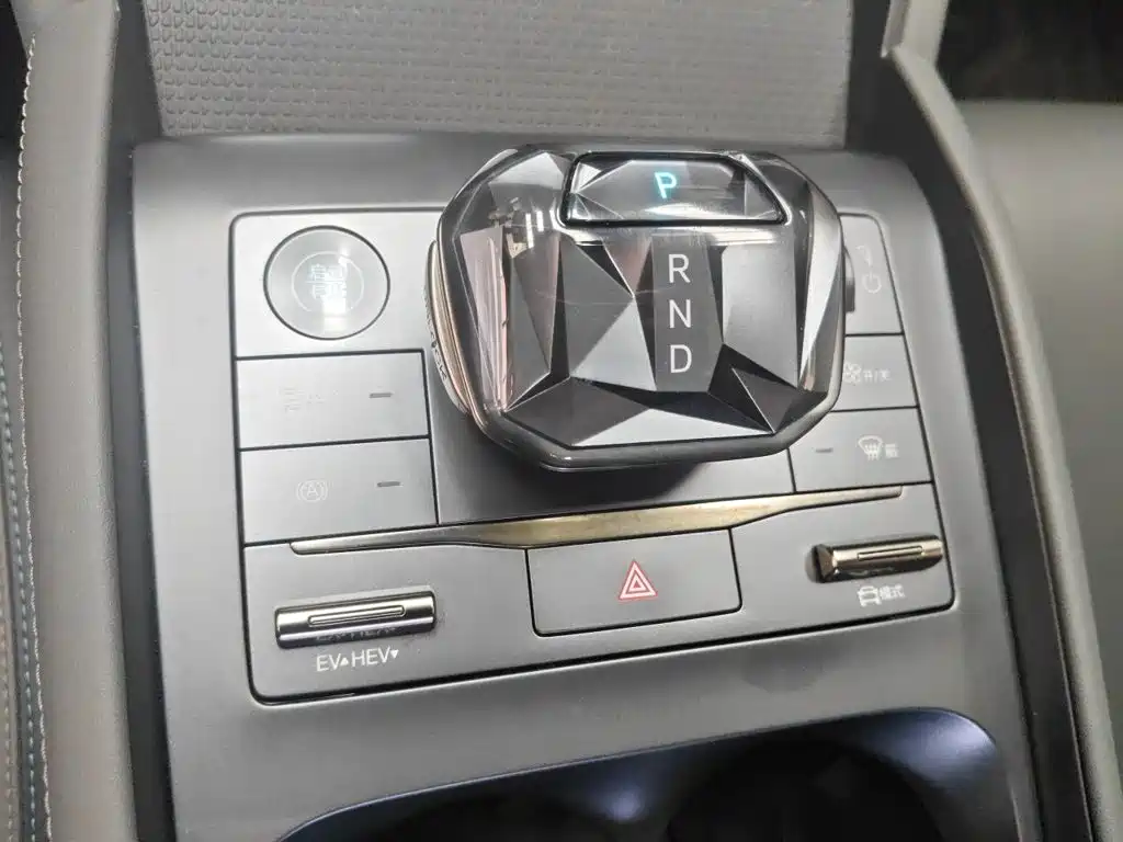 BYD Qin L — миниатюра 10