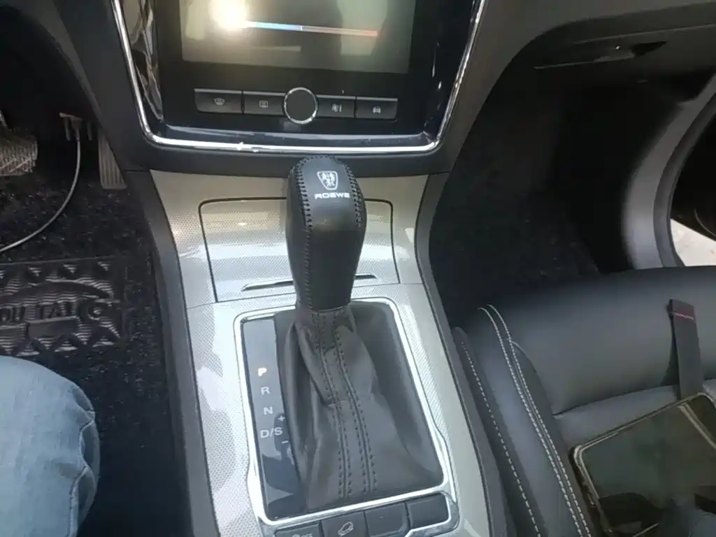 Roewe RX5 — миниатюра 14