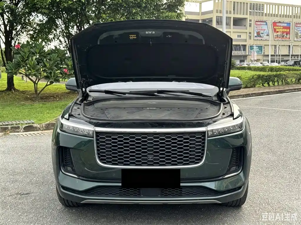 Li Auto ONE 2020 6 мест