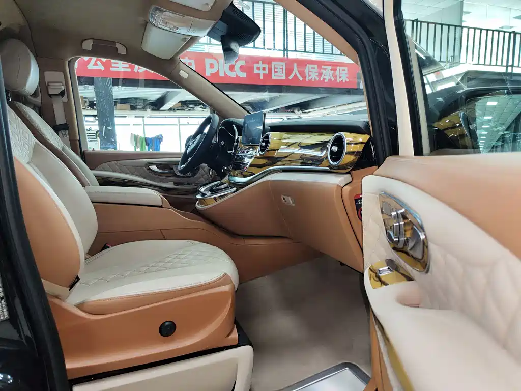 MERCEDES-BENZ V CLASS