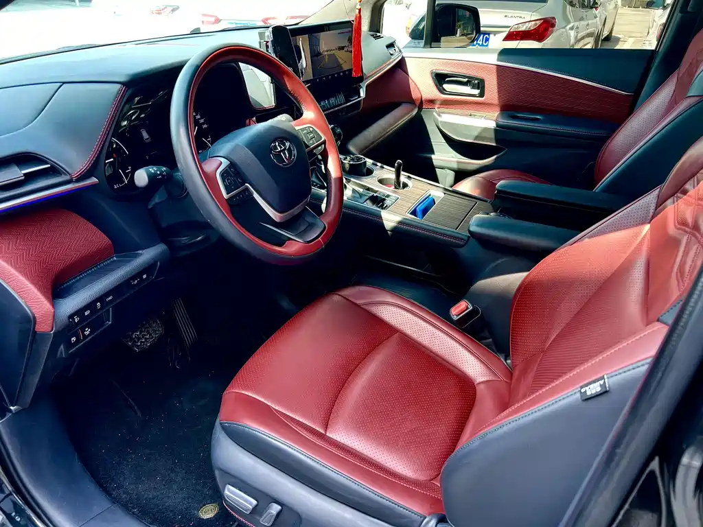 Китайский автомобиль. 华东牌商务车 — миниатюра 4