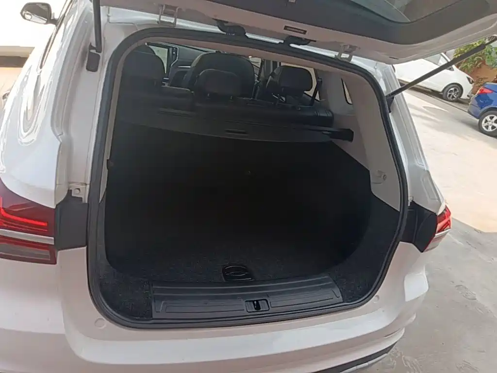 Roewe RX5 — миниатюра 19