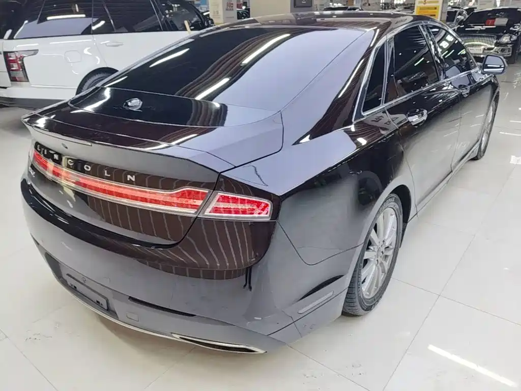 Lincoln MKZ — миниатюра 7