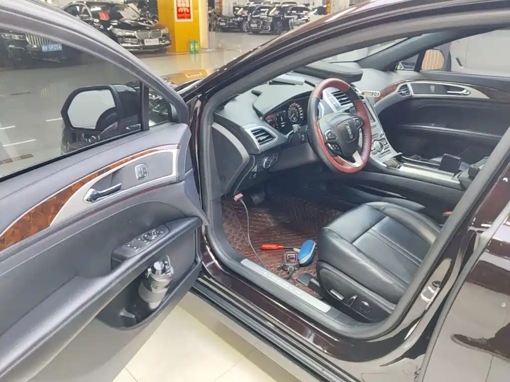 Lincoln MKZ — миниатюра 16