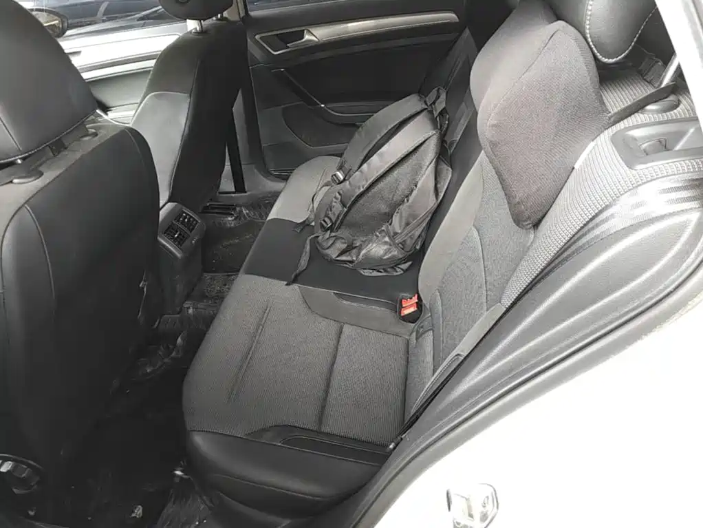 Volkswagen Golf — миниатюра 17