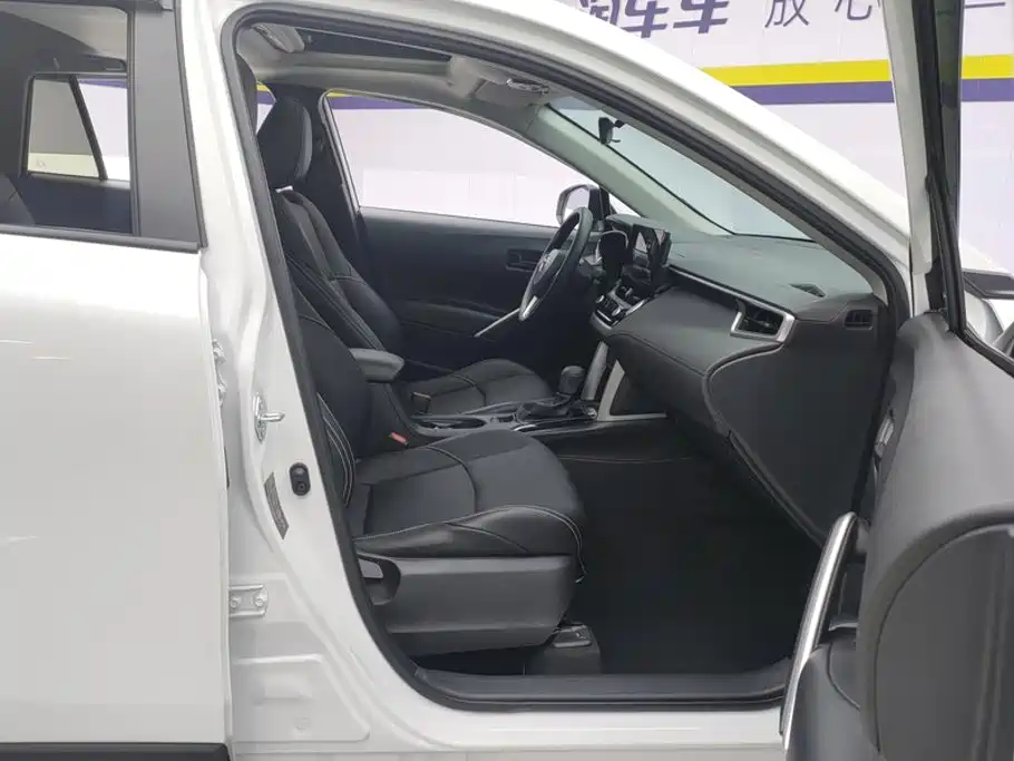 Toyota Frontlander — миниатюра 8
