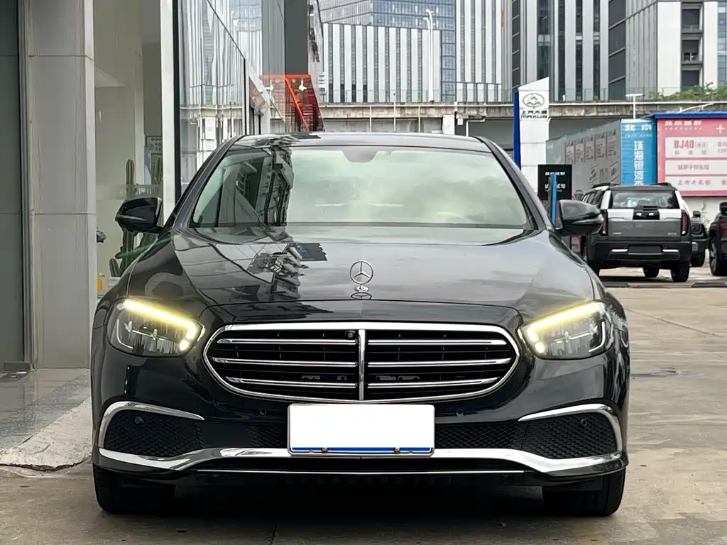 Mercedes-Benz E-Class — миниатюра 2